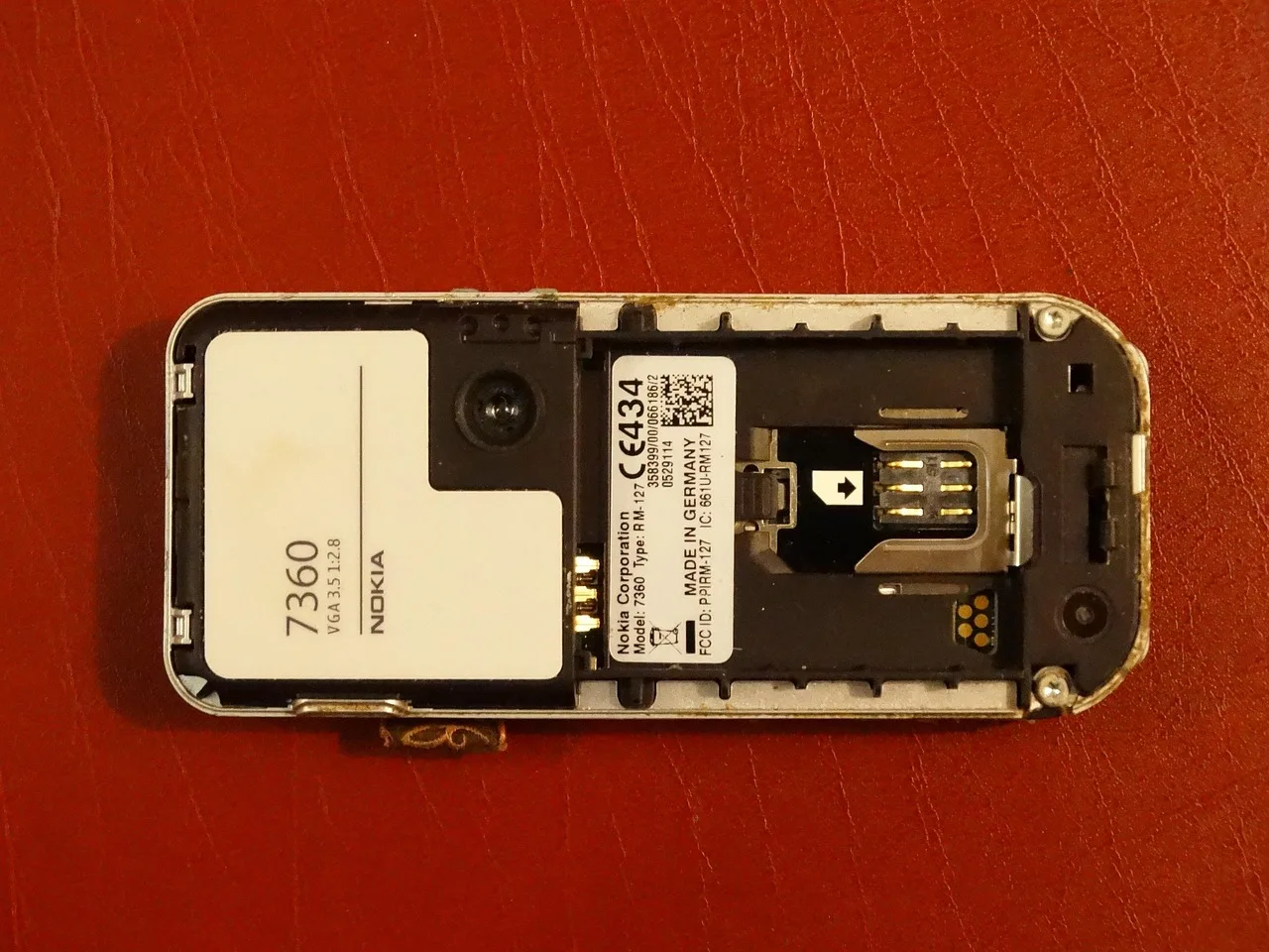 mobile phone, nokia, broken, sim support, label, mobile phone, nokia, nokia, nokia, nokia, nokia. Data privacy rights when a device goes in for repair: UK ICO, SAR, breach, and recovery questions