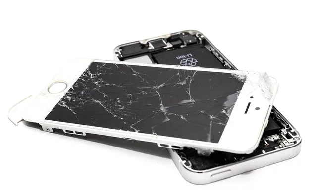 broken, phone, smartphone, screen, repair, communication, cellphone, defect, mobile, display, technology, gsm, cellular, telephone, examine, gadget, lcd, computer, electronics, electronic, broken, cellphone, cellphone, cellphone, cellphone, defect, defect, defect, defect, defect, gsm, lcd, lcd, lcd. DIY, independent, or manufacturer repair: which route actually pays off?