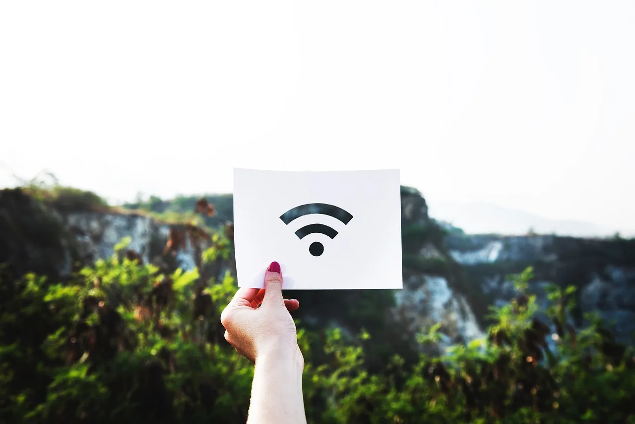 nature, blur, wifi, logo, technology, people, women, hands, nail, polish, wifi, wifi, wifi, wifi, wifi. A household technology purchase case: from weak Wi-Fi to a final decision