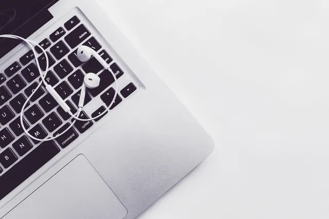 desk, laptop, computer, macbook, keyboard, macbook pro, tech, technology, apple, electronics, minimal, digital, computer hardware, computer keyboard, minimal tech, music, headphone
