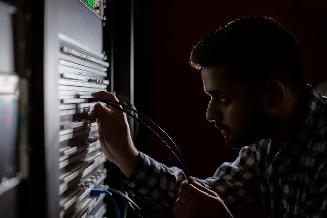 engineer, engineering, broadcast, broadcast engineer, workshop, tech, technology, wires, cables, black technology, black tech. How to set up and care for a tablet or e-reader