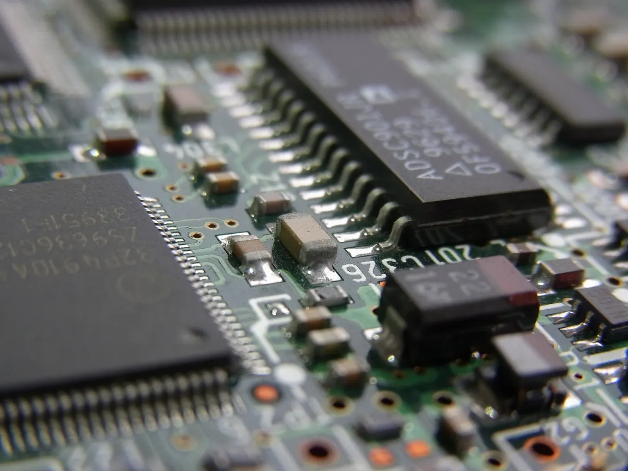 hardware, technology, motherboard, electronics, chip, circuit, pc, tech, processor, gray tech. Tablet and e-reader charging and display problems: a safe diagnosis