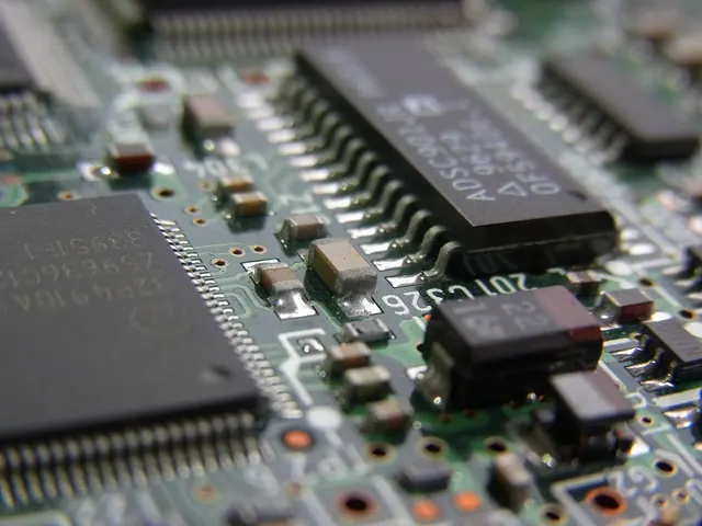 hardware, technology, motherboard, electronics, chip, circuit, pc, tech, processor, gray tech. Tablet and e-reader charging and display problems: a safe diagnosis