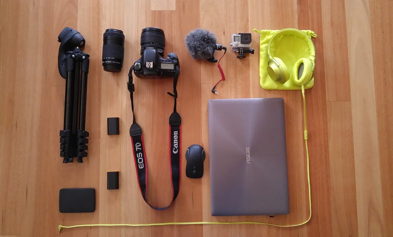 tripad, lens, osmo, camera, canon, dslr, photography, mouse, battery, cord, laptop, computer, asus, brown computer, brown laptop, brown camera, brown photography, brown mouse, asus, asus, asus, asus, asus. Used laptop inspection checklist for firmware, battery, and ports